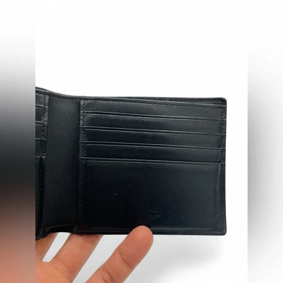 MCM Michael Cromer Munich Brushed Silver Mens Bi-Fold Wallet (Limited Edition) - Picture 5 of 9